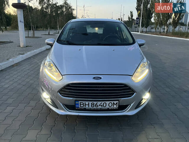 Сірий Форд Фієста, об'ємом двигуна 1.6 л та пробігом 138 тис. км за 8000 $, фото 35 на Automoto.ua