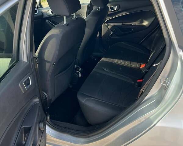 Форд Фиеста 2013 в Львове на Automoto.ua Серый Форд Фиеста, объемом двигателя 1.6 л и пробегом 291 тыс. км за 7800 $, фото 23 на Automoto.ua