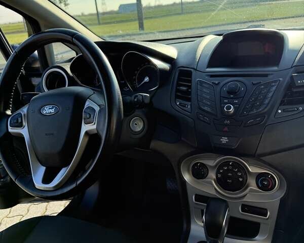 Сірий Форд Фієста, об'ємом двигуна 1.6 л та пробігом 227 тис. км за 7200 $, фото 11 на Automoto.ua