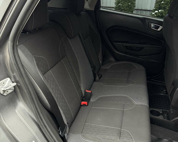 Сірий Форд Фієста, об'ємом двигуна 1.6 л та пробігом 91 тис. км за 8300 $, фото 24 на Automoto.ua