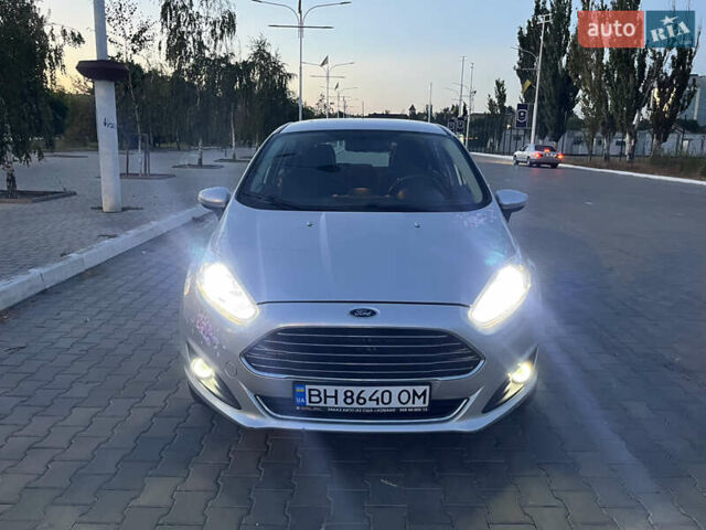 Сірий Форд Фієста, об'ємом двигуна 1.6 л та пробігом 138 тис. км за 8000 $, фото 36 на Automoto.ua