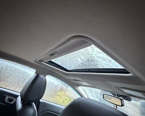 Сірий Форд Фієста, об'ємом двигуна 1.6 л та пробігом 95 тис. км за 8500 $, фото 29 на Automoto.ua