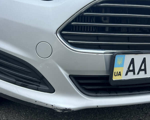 Серый Форд Фиеста, объемом двигателя 1 л и пробегом 228 тыс. км за 6200 $, фото 12 на Automoto.ua