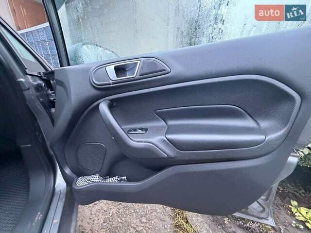 Сірий Форд Фієста, об'ємом двигуна 1.6 л та пробігом 95 тис. км за 8500 $, фото 20 на Automoto.ua