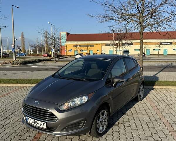 Сірий Форд Фієста, об'ємом двигуна 1.6 л та пробігом 227 тис. км за 7200 $, фото 2 на Automoto.ua