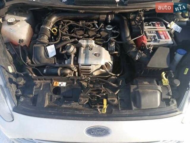 Сірий Форд Фієста, об'ємом двигуна 1 л та пробігом 149 тис. км за 5999 $, фото 2 на Automoto.ua
