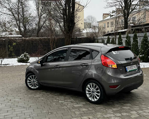 Сірий Форд Фієста, об'ємом двигуна 1.6 л та пробігом 91 тис. км за 8300 $, фото 10 на Automoto.ua