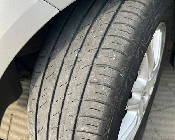 Форд Фиеста 2013 в Львове на Automoto.ua Серый Форд Фиеста, объемом двигателя 1.6 л и пробегом 291 тыс. км за 7800 $, фото 30 на Automoto.ua