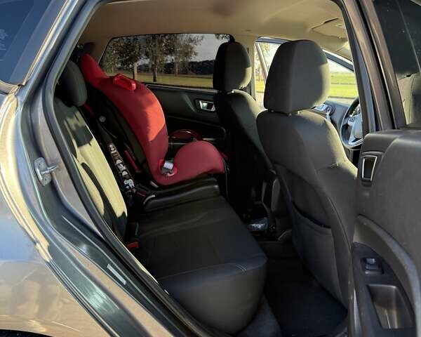 Сірий Форд Фієста, об'ємом двигуна 1.6 л та пробігом 227 тис. км за 7200 $, фото 8 на Automoto.ua