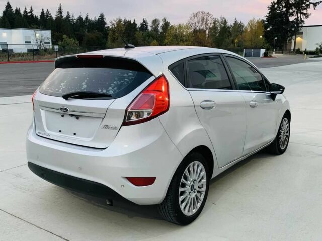 Серый Форд Фиеста, объемом двигателя 1.6 л и пробегом 90 тыс. км за 1700 $, фото 6 на Automoto.ua