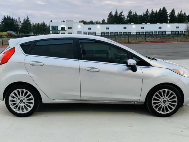 Серый Форд Фиеста, объемом двигателя 1.6 л и пробегом 90 тыс. км за 1700 $, фото 7 на Automoto.ua