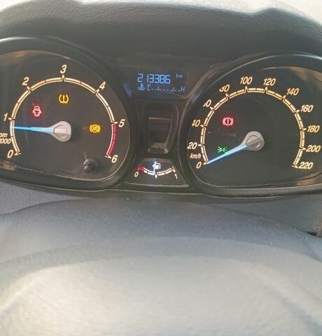 Серый Форд Фиеста, объемом двигателя 1.5 л и пробегом 100 тыс. км за 3000 $, фото 7 на Automoto.ua