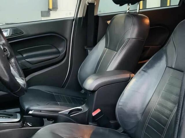 Серый Форд Фиеста, объемом двигателя 1.6 л и пробегом 90 тыс. км за 1700 $, фото 9 на Automoto.ua