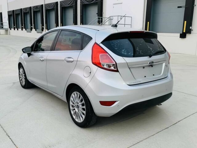 Серый Форд Фиеста, объемом двигателя 1.6 л и пробегом 90 тыс. км за 1700 $, фото 4 на Automoto.ua