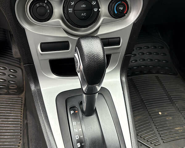 Сірий Форд Фієста, об'ємом двигуна 1.6 л та пробігом 171 тис. км за 7700 $, фото 36 на Automoto.ua