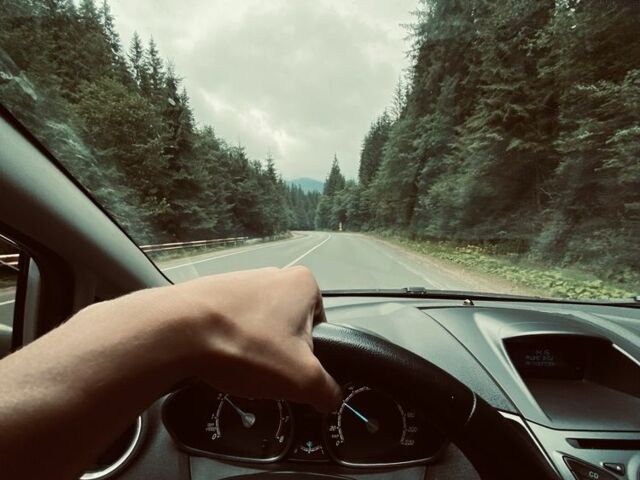 Сірий Форд Фієста, об'ємом двигуна 1 л та пробігом 85 тис. км за 7000 $, фото 1 на Automoto.ua