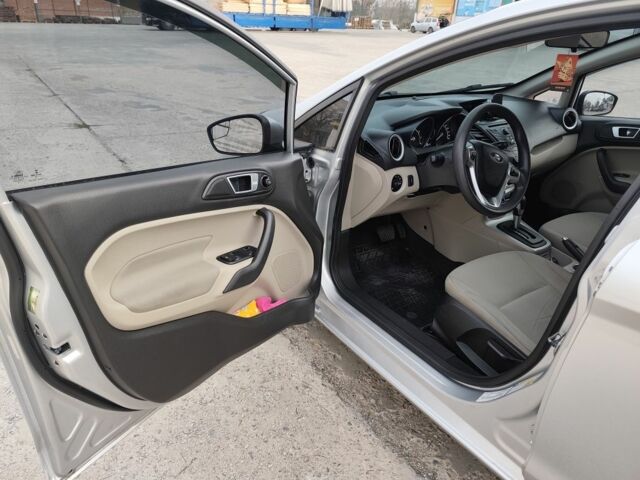 Сірий Форд Фієста, об'ємом двигуна 1.6 л та пробігом 139 тис. км за 8500 $, фото 11 на Automoto.ua