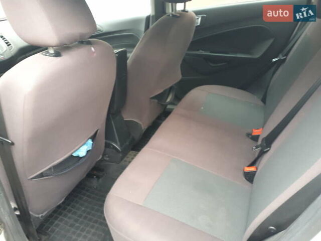 Серый Форд Фиеста, объемом двигателя 1 л и пробегом 75 тыс. км за 6500 $, фото 11 на Automoto.ua