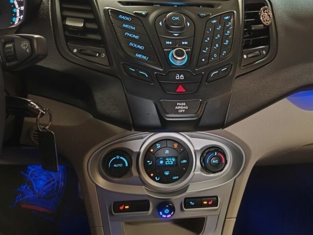 Сірий Форд Фієста, об'ємом двигуна 1.6 л та пробігом 139 тис. км за 8500 $, фото 22 на Automoto.ua