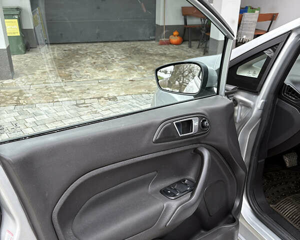 Сірий Форд Фієста, об'ємом двигуна 1.6 л та пробігом 171 тис. км за 7700 $, фото 22 на Automoto.ua