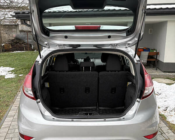 Сірий Форд Фієста, об'ємом двигуна 1.6 л та пробігом 171 тис. км за 7700 $, фото 15 на Automoto.ua