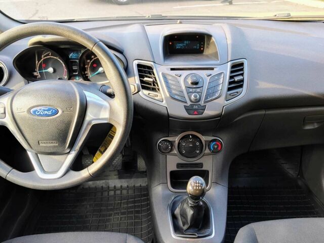 Форд Фієста 2015 у Києві на Automoto.ua Сірий Форд Фієста, об'ємом двигуна 1.25 л та пробігом 152 тис. км за 5599 $, фото 17 на Automoto.ua