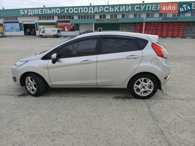 Серый Форд Фиеста, объемом двигателя 1.6 л и пробегом 139 тыс. км за 8500 $, фото 1 на Automoto.ua