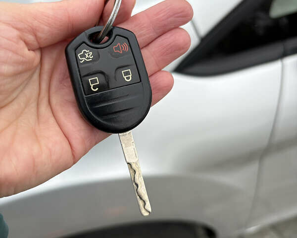 Сірий Форд Фієста, об'ємом двигуна 1.6 л та пробігом 171 тис. км за 7700 $, фото 53 на Automoto.ua