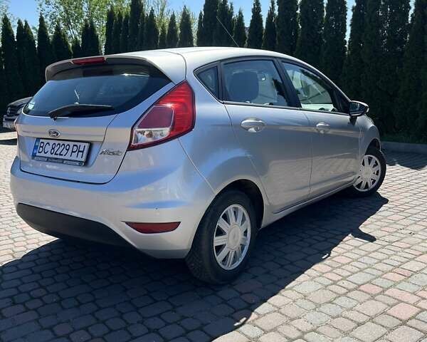 Сірий Форд Фієста, об'ємом двигуна 1.6 л та пробігом 207 тис. км за 8000 $, фото 3 на Automoto.ua