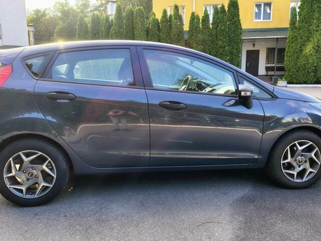 Форд Фієста 2015 у Києві на Automoto.ua Сірий Форд Фієста, об'ємом двигуна 1.25 л та пробігом 152 тис. км за 5599 $, фото 4 на Automoto.ua