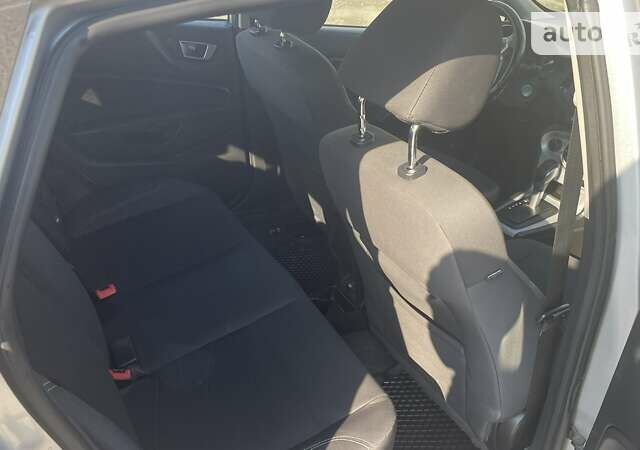 Серый Форд Фиеста, объемом двигателя 1.6 л и пробегом 207 тыс. км за 6500 $, фото 10 на Automoto.ua