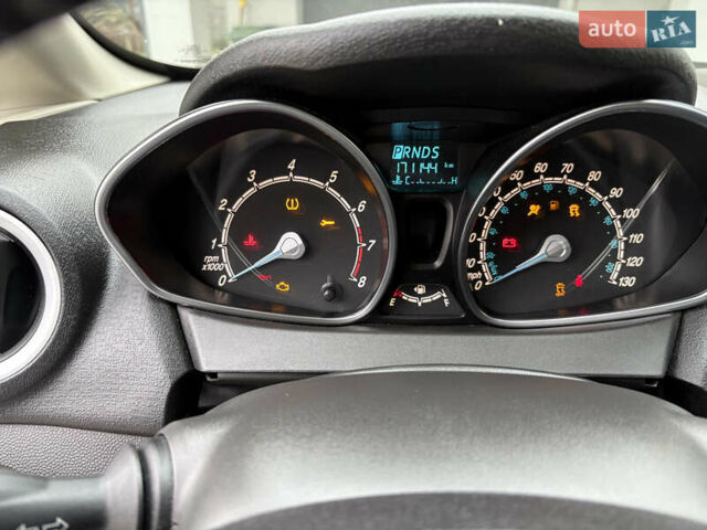 Сірий Форд Фієста, об'ємом двигуна 1.6 л та пробігом 171 тис. км за 7700 $, фото 45 на Automoto.ua