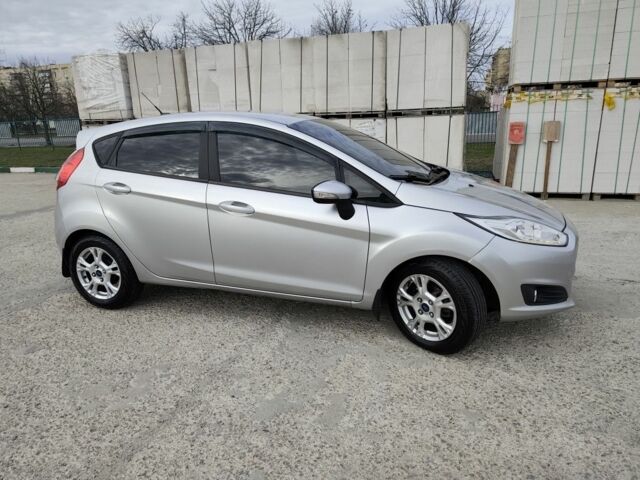 Сірий Форд Фієста, об'ємом двигуна 1.6 л та пробігом 139 тис. км за 8500 $, фото 6 на Automoto.ua