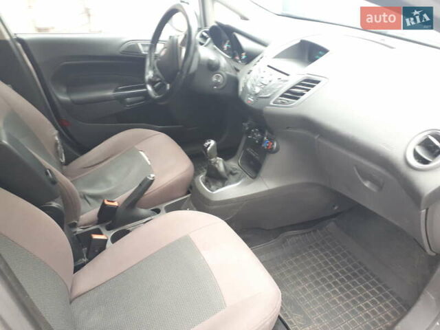 Серый Форд Фиеста, объемом двигателя 1 л и пробегом 75 тыс. км за 6500 $, фото 8 на Automoto.ua