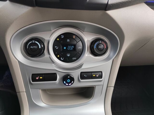 Сірий Форд Фієста, об'ємом двигуна 1.6 л та пробігом 139 тис. км за 8500 $, фото 21 на Automoto.ua