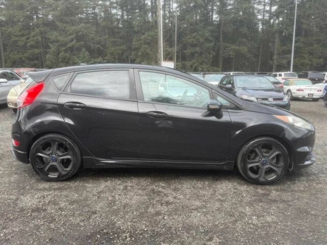 Сірий Форд Фієста, об'ємом двигуна 1.6 л та пробігом 80 тис. км за 3800 $, фото 5 на Automoto.ua