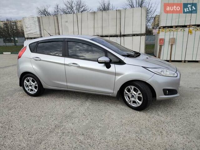 Серый Форд Фиеста, объемом двигателя 1.6 л и пробегом 139 тыс. км за 8500 $, фото 6 на Automoto.ua