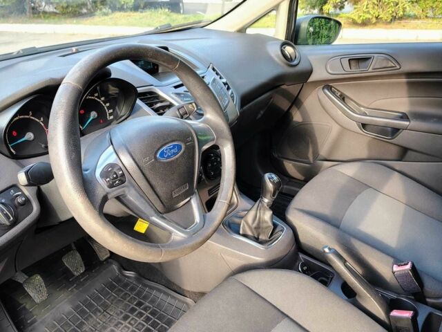 Форд Фієста 2015 у Києві на Automoto.ua Сірий Форд Фієста, об'ємом двигуна 1.25 л та пробігом 152 тис. км за 5599 $, фото 11 на Automoto.ua