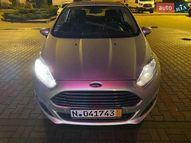 Серый Форд Фиеста, объемом двигателя 1.5 л и пробегом 263 тыс. км за 6500 $, фото 1 на Automoto.ua