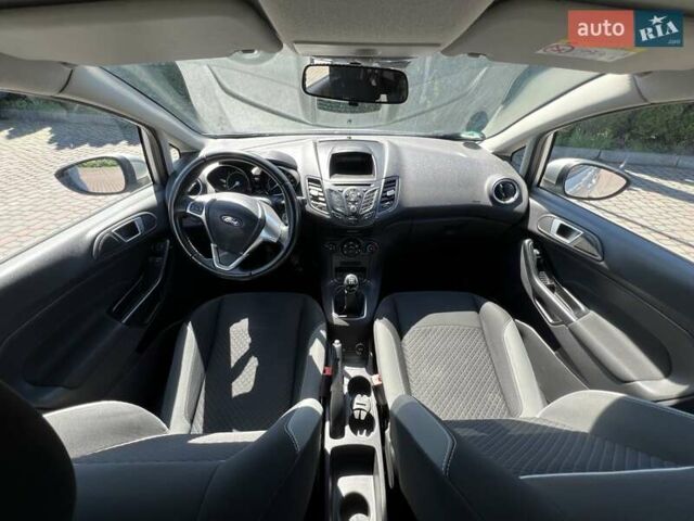 Сірий Форд Фієста, об'ємом двигуна 1.6 л та пробігом 207 тис. км за 8000 $, фото 5 на Automoto.ua