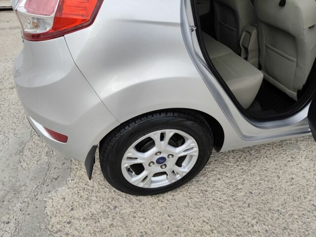 Сірий Форд Фієста, об'ємом двигуна 1.6 л та пробігом 139 тис. км за 8500 $, фото 15 на Automoto.ua