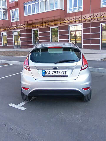 Серый Форд Фиеста, объемом двигателя 1.5 л и пробегом 247 тыс. км за 7500 $, фото 6 на Automoto.ua