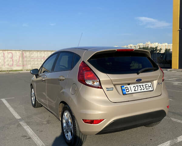Серый Форд Фиеста, объемом двигателя 1 л и пробегом 118 тыс. км за 7999 $, фото 5 на Automoto.ua