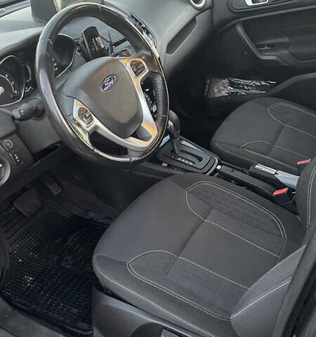 Сірий Форд Фієста, об'ємом двигуна 1.6 л та пробігом 175 тис. км за 7700 $, фото 6 на Automoto.ua