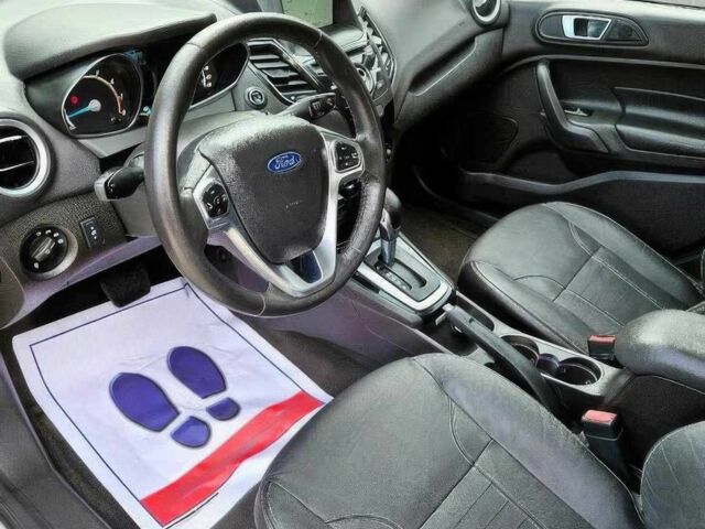 Сірий Форд Фієста, об'ємом двигуна 1.6 л та пробігом 77 тис. км за 1900 $, фото 8 на Automoto.ua