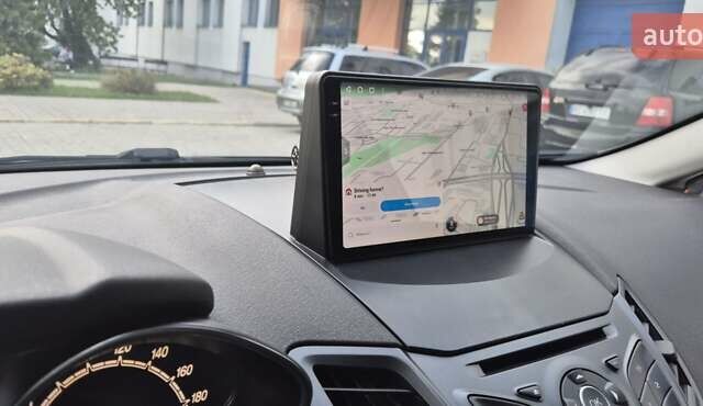 Сірий Форд Фієста, об'ємом двигуна 1 л та пробігом 79 тис. км за 8500 $, фото 12 на Automoto.ua