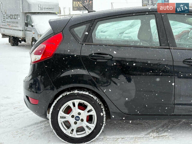 Сірий Форд Фієста, об'ємом двигуна 1.6 л та пробігом 157 тис. км за 7490 $, фото 5 на Automoto.ua