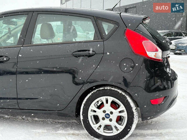 Сірий Форд Фієста, об'ємом двигуна 1.6 л та пробігом 157 тис. км за 7490 $, фото 9 на Automoto.ua