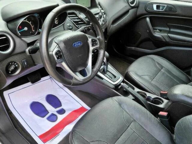 Серый Форд Фиеста, объемом двигателя 1.6 л и пробегом 73 тыс. км за 4200 $, фото 8 на Automoto.ua