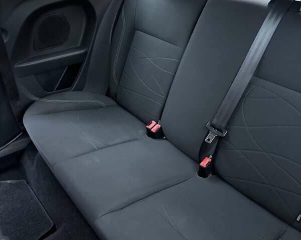 Сірий Форд Фієста, об'ємом двигуна 1.24 л та пробігом 124 тис. км за 6000 $, фото 8 на Automoto.ua